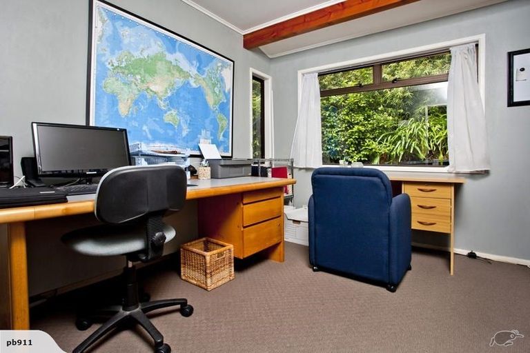 Photo of property in 20 Trelawny Place, Hillcrest, Auckland, 0627