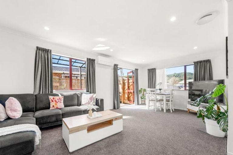 Photo of property in 19 Phar Lap Grove, Trentham, Upper Hutt, 5018