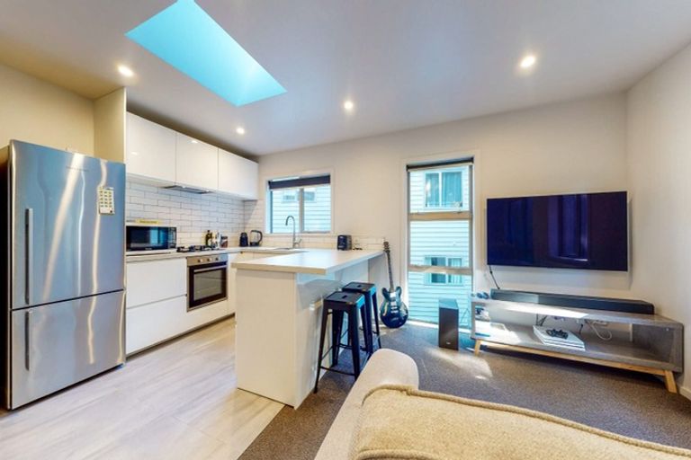 Photo of property in 16b Rarangi Way, Owhiro Bay, Wellington, 6023