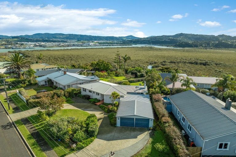 Photo of property in 6 George Point Road, Onerahi, Whangarei, 0110