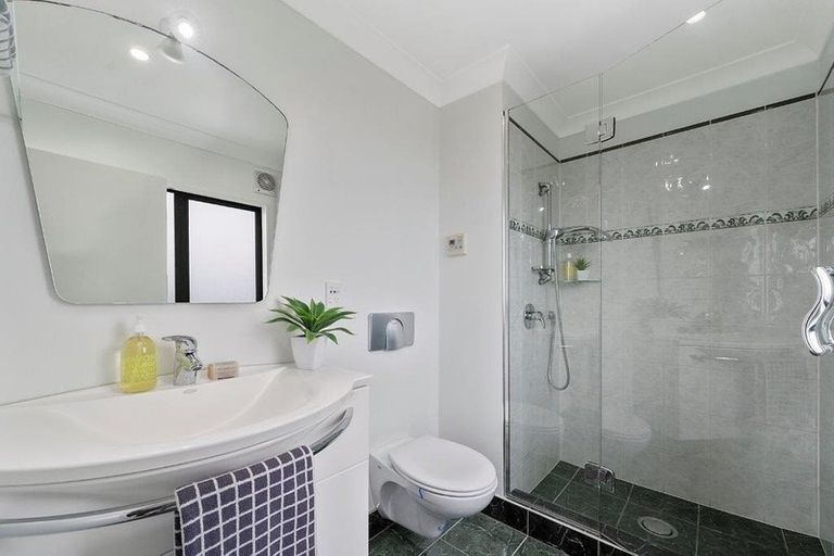 Photo of property in 9 Bury Grove, Strathmore Park, Wellington, 6022