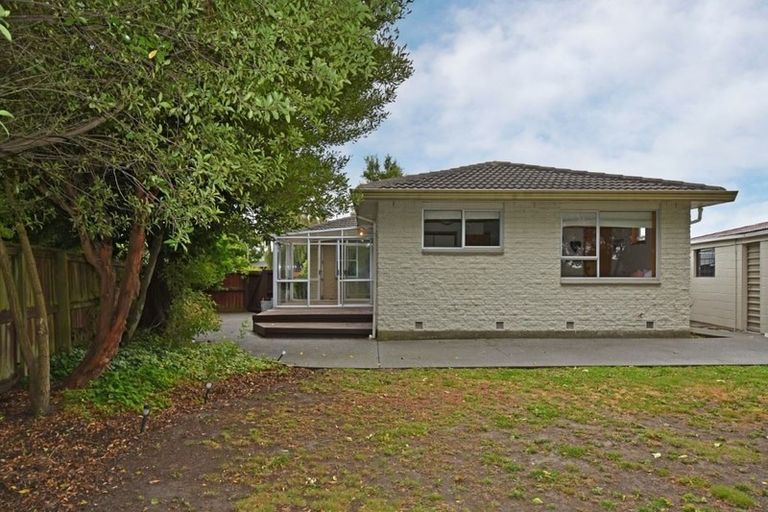 Photo of property in 7 Tracy Place, Redwood, Christchurch, 8051