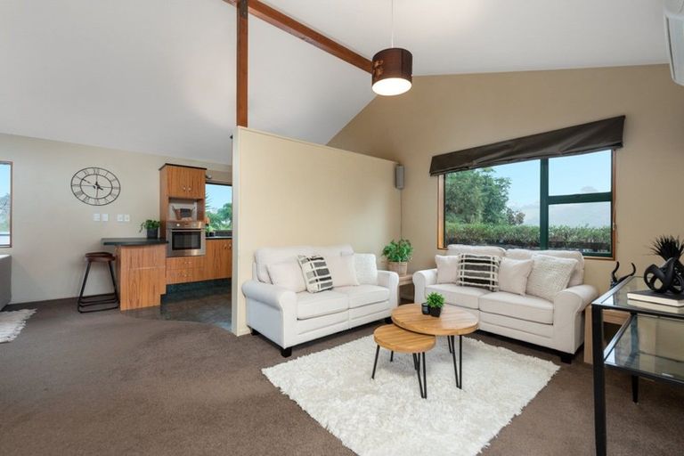 Photo of property in 17 Vanderbilt Place, Welcome Bay, Tauranga, 3112