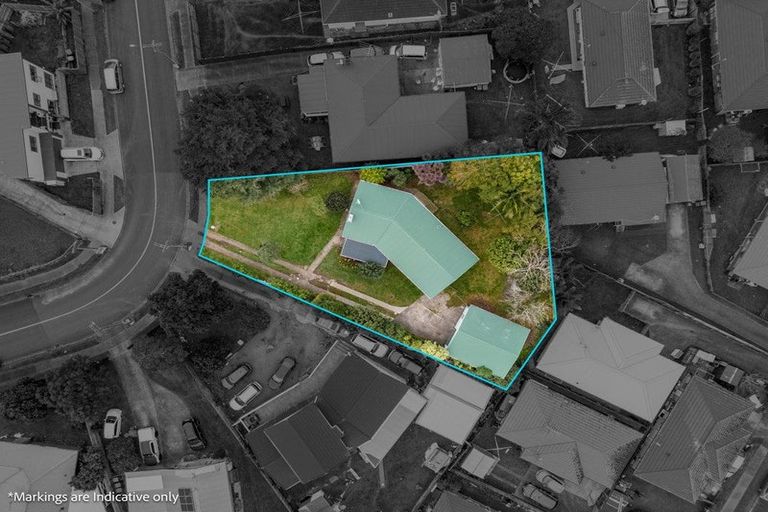 Photo of property in 19 Plumley Crescent, Mangere, Auckland, 2022