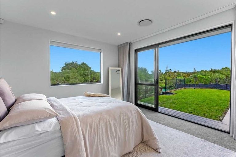 Photo of property in 82 Hayfield Way, Karaka, Papakura, 2113