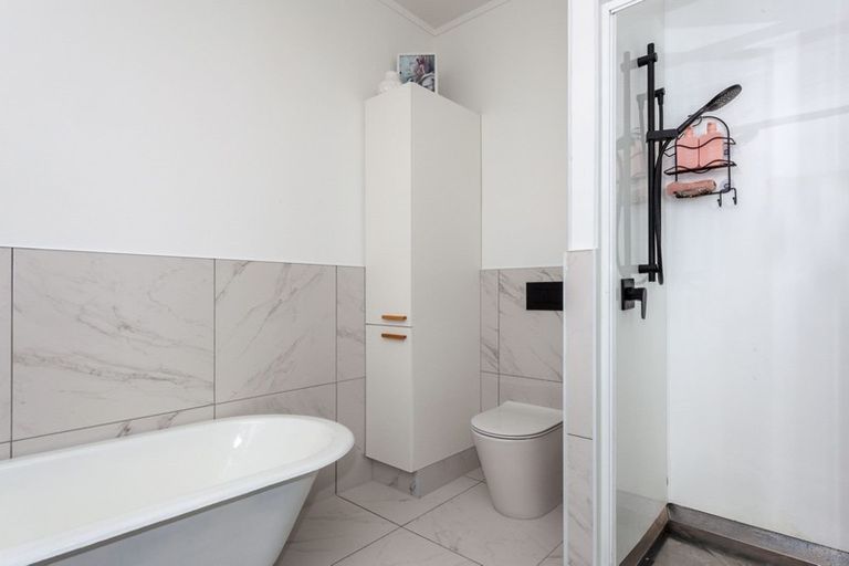 Photo of property in 102 Pahau Street, Thames, 3500