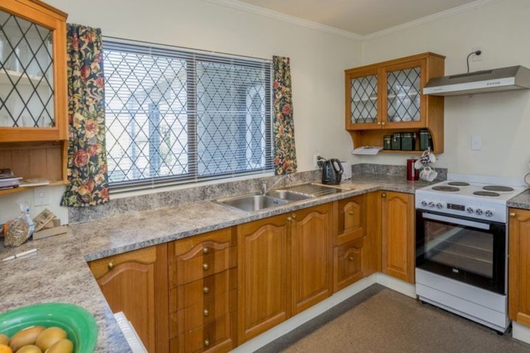 Photo of property in 5 Horopito Road, Waikanae, 5036