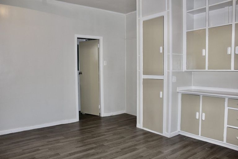 Photo of property in 28a Humphrey Kemp Avenue, Henderson, Auckland, 0612