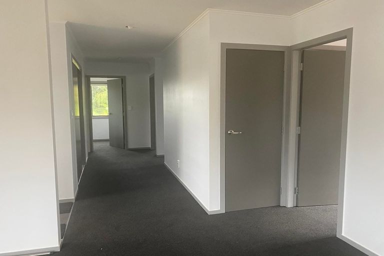 Photo of property in 34c Speargrass Grove, Timberlea, Upper Hutt, 5018