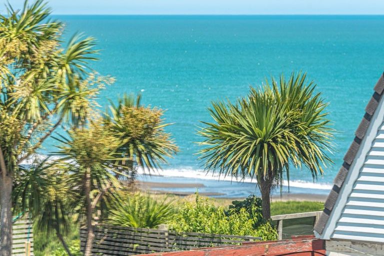 Photo of property in 4 Kapiti Terrace, Castlecliff, Whanganui, 4501