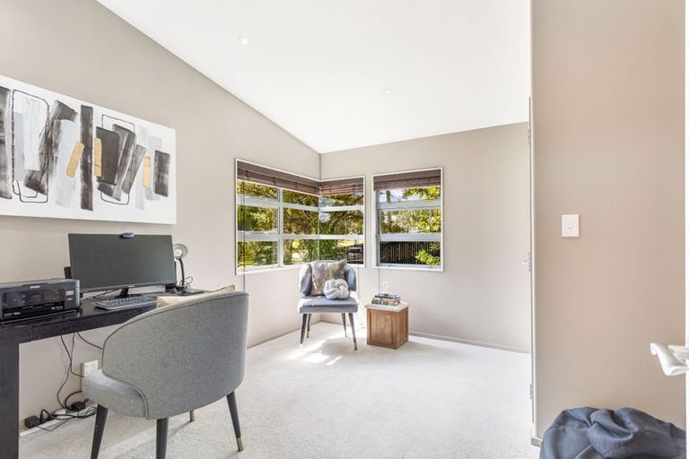 Photo of property in 40 Kittiwake Drive, Schnapper Rock, Auckland, 0632