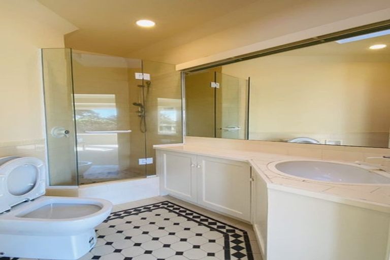 Photo of property in 122 Macleans Road, Bucklands Beach, Auckland, 2014