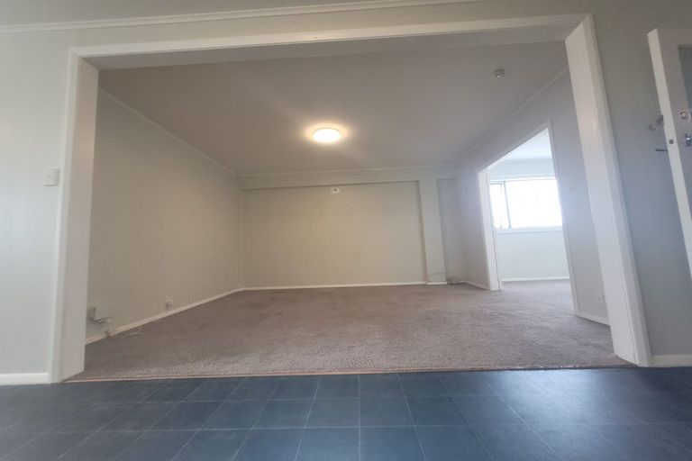Photo of property in 34 Whitehouse Road, Titahi Bay, Porirua, 5022