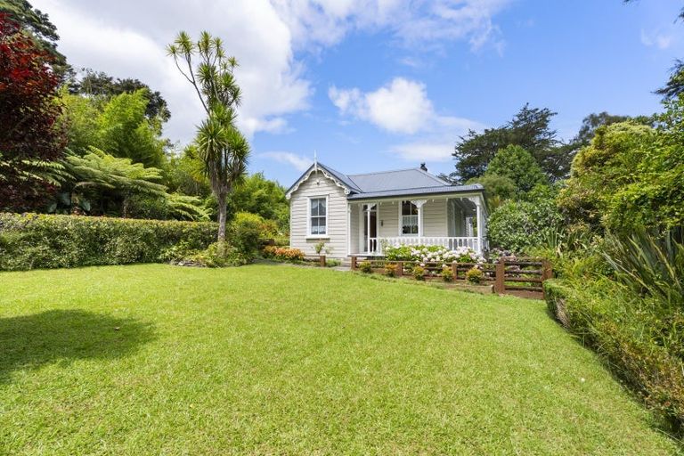 Photo of property in 200 Huia Road, Titirangi, Auckland, 0604