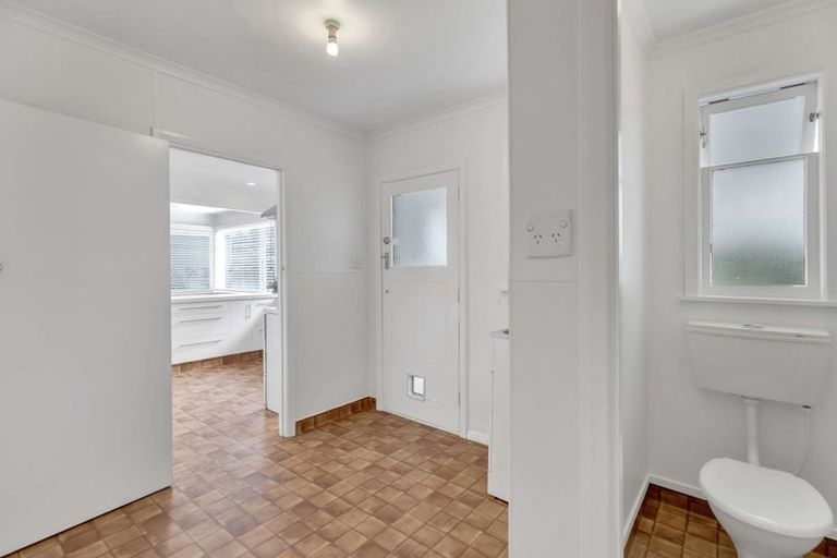 Photo of property in 6 Trent Avenue, Hokowhitu, Palmerston North, 4410