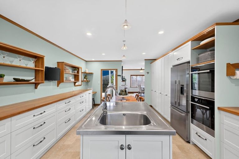 Photo of property in 242 Pohutukawa Avenue, Ohope, 3121