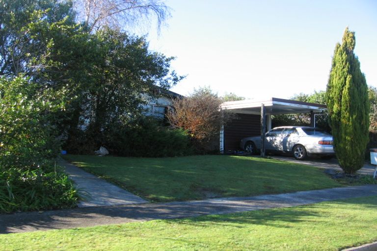 Photo of property in 9 Alma Place, Milson, Palmerston North, 4414