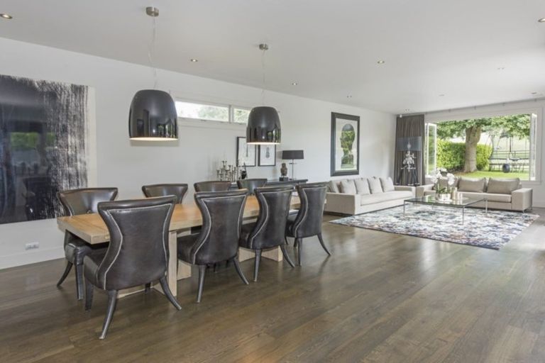 Photo of property in 39 Maungakiekie Avenue, Greenlane, Auckland, 1051