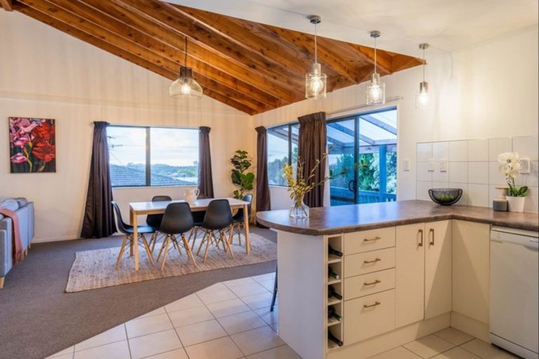 Photo of property in 19a Huia Street, Waikanae, 5036