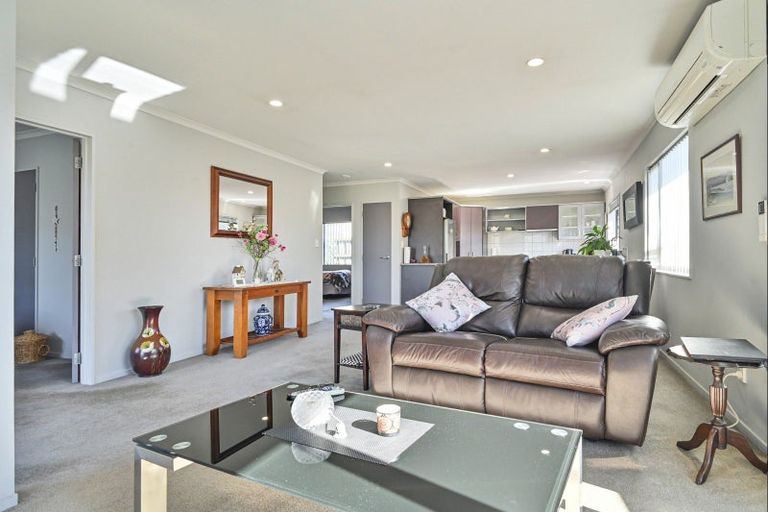 Photo of property in Parkvale Estate, 1232/8 Howard Street, Parkvale, Hastings, 4122