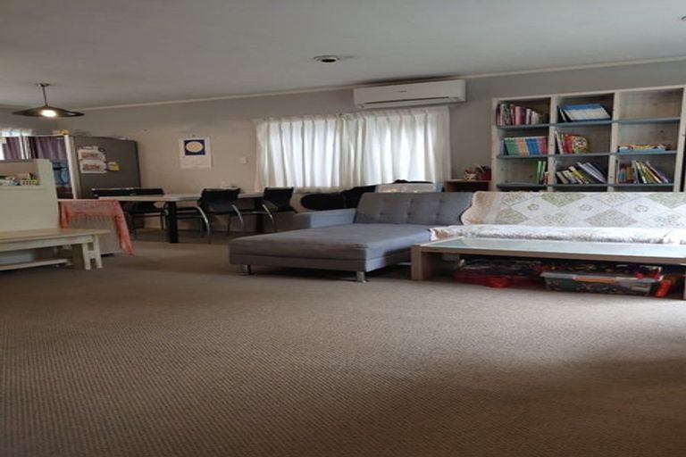 Photo of property in 2/11 Macleans Road, Bucklands Beach, Auckland, 2014