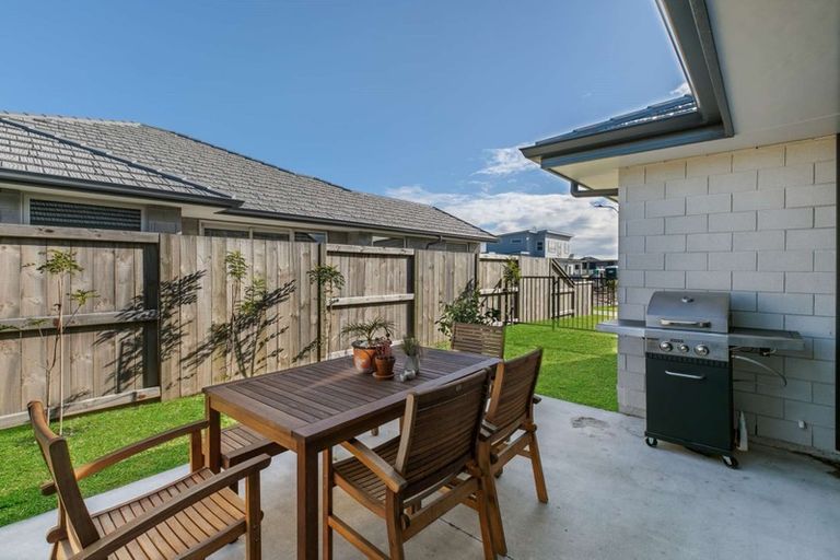 Photo of property in 16 Wahaika Way, Papamoa Beach, Papamoa, 3118