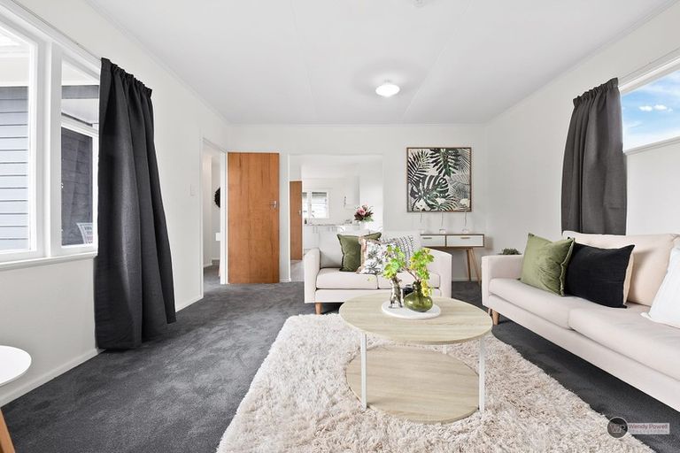 Photo of property in 43 Russell Road, Wainuiomata, Lower Hutt, 5014