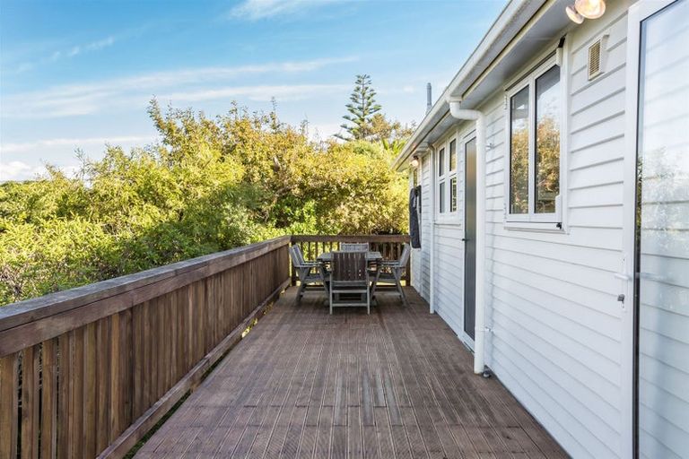 Photo of property in 22 Jillett Street, Titahi Bay, Porirua, 5022