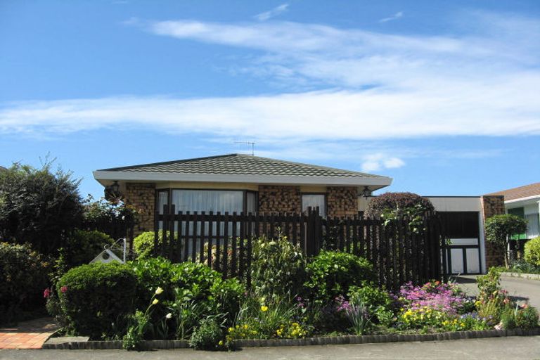 Photo of property in 13 Ranui Road, Stoke, Nelson, 7011