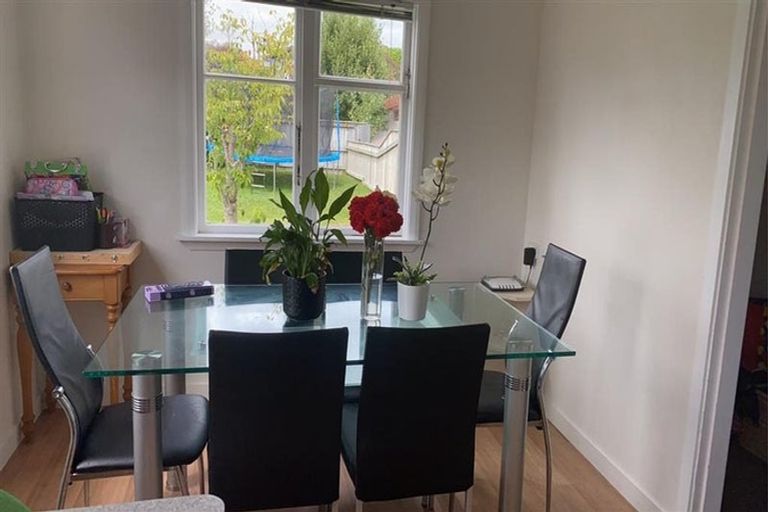 Photo of property in 4 Eatwell Avenue, Paraparaumu Beach, Paraparaumu, 5032