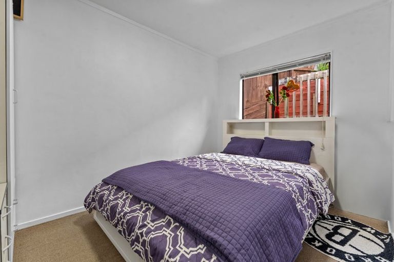 Photo of property in 1/51 Vandeleur Avenue, Birkdale, Auckland, 0626