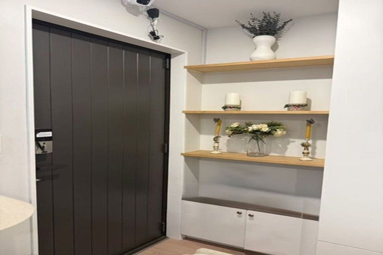 Photo of property in 34 Huri Street, Mangere Bridge, Auckland, 2022