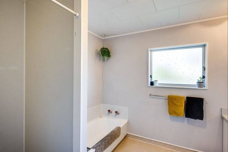 Photo of property in 3/805 Heretaunga Street East, Parkvale, Hastings, 4122