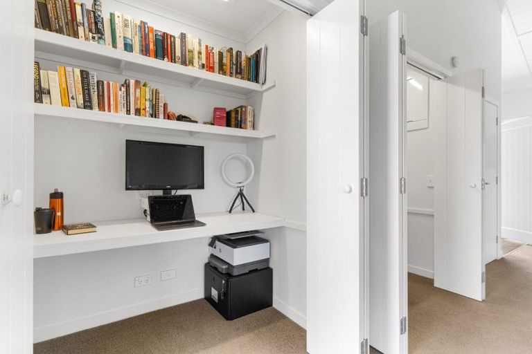 Photo of property in 57 Oxford Street, Martinborough, 5711