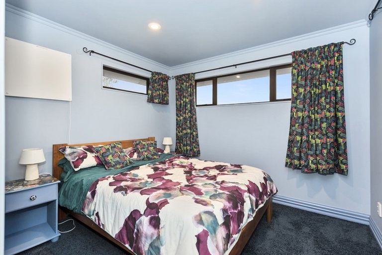 Photo of property in 35 Nielsen Gardens, Rototuna, Hamilton, 3210