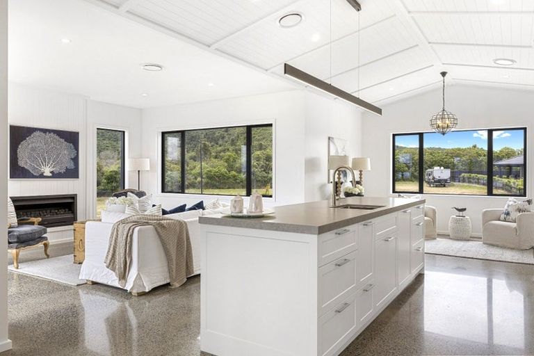 Photo of property in 47 Seven Oaks Drive, Kinloch, Taupo, 3377