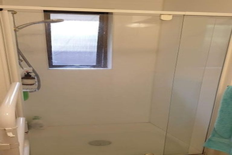 Photo of property in 15 Highland Place, Avonhead, Christchurch, 8042