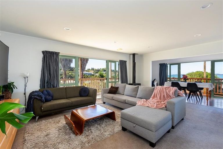 Photo of property in 4 Robinia Place, Snells Beach, 0920