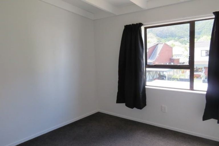 Photo of property in 1/19a Birdwood Road, Waterloo, Lower Hutt, 5011