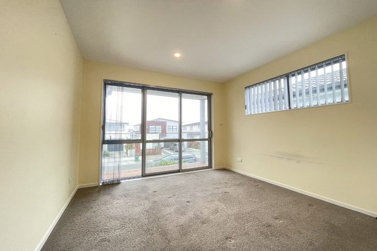 Photo of property in 32 Myland Drive, Hobsonville, Auckland, 0616