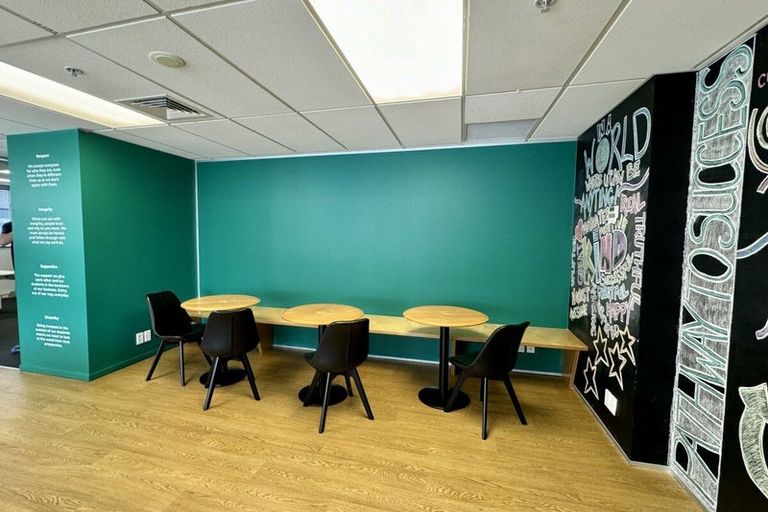 Photo of property in 2 Heather Street, Mangawhai Heads, Mangawhai, 0505