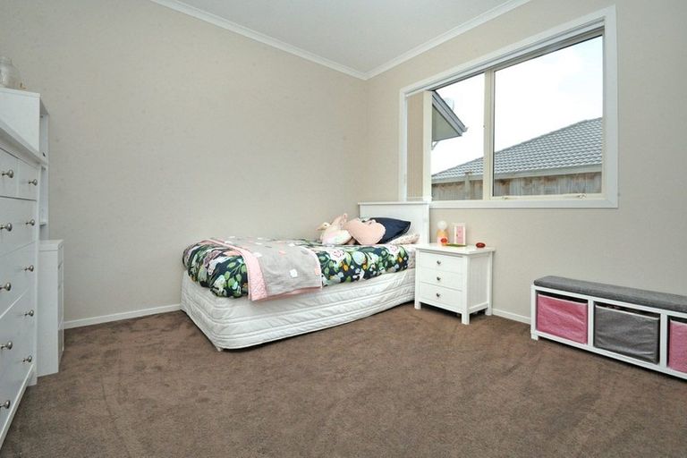 Photo of property in 11 Paso Fino Crescent, Karaka, Papakura, 2113