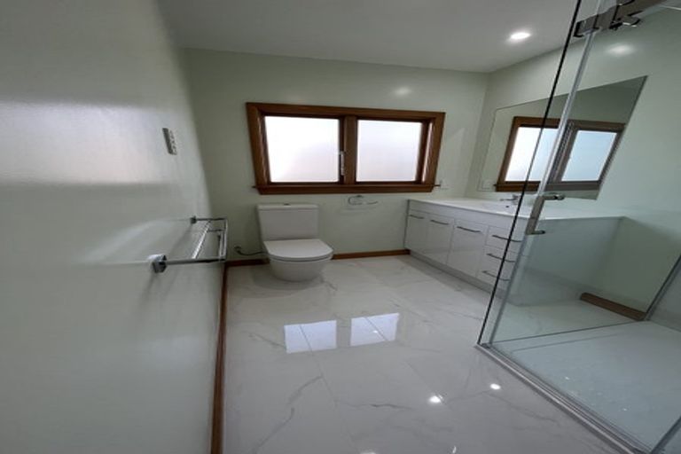 Photo of property in 22 Grassmere Street, Papanui, Christchurch, 8052