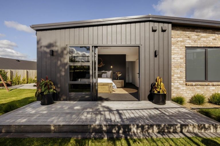 Photo of property in 1 Kiritiana Close, Pyes Pa, Tauranga, 3112