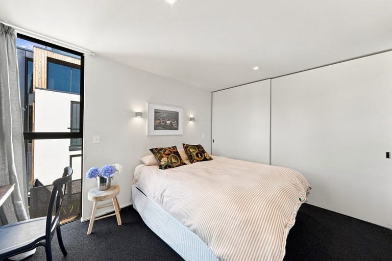 Photo of property in 1 Millbank Lane, Merivale, Christchurch, 8014