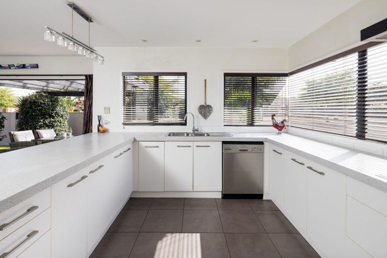 Photo of property in 2 Woburn Court, Rototuna North, Hamilton, 3210