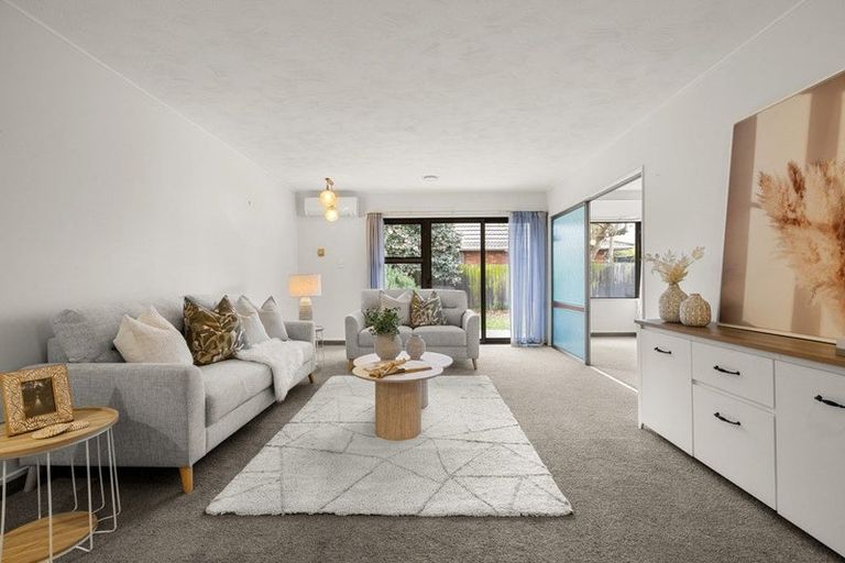 Photo of property in 2/7 Ringwood Place, Avonhead, Christchurch, 8042