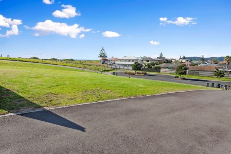 Photo of property in 55 Omega Place, Coastlands, Whakatane, 3120