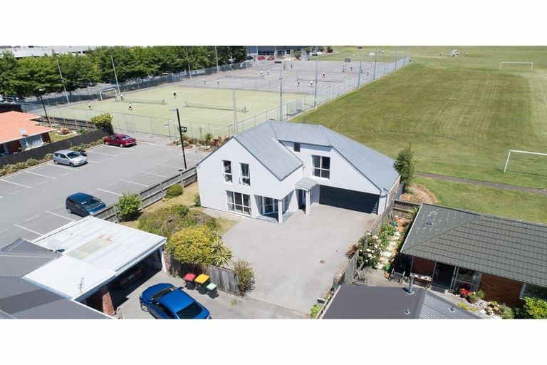 Photo of property in 47a Sawyers Arms Road, Northcote, Christchurch, 8052