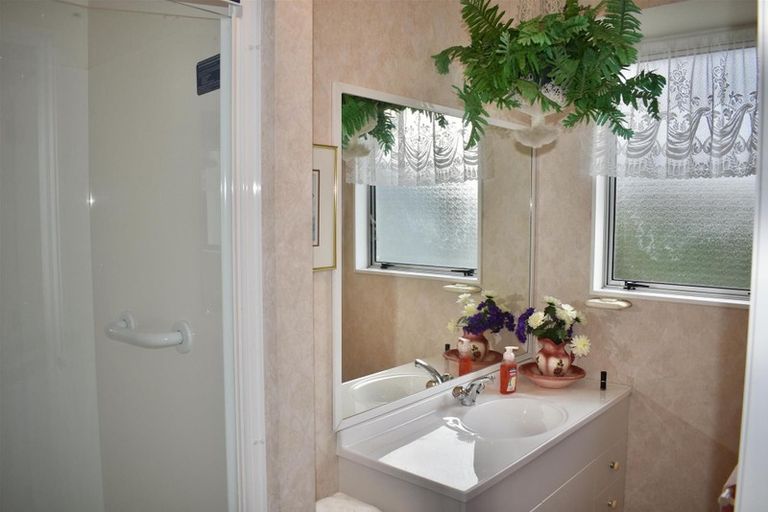 Photo of property in 13b Iti Street, Otaki, 5512